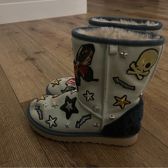 Short Ugg boots size 7 with patches - Picture 5 of 6